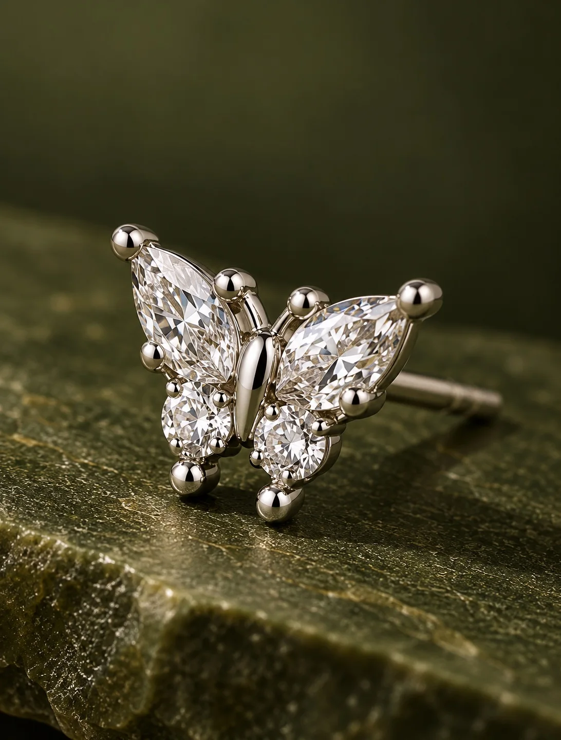 Beyaz Altın Kaplama Damla ve Yuvarlak Taşlı Kelebek Küpe görseli 2