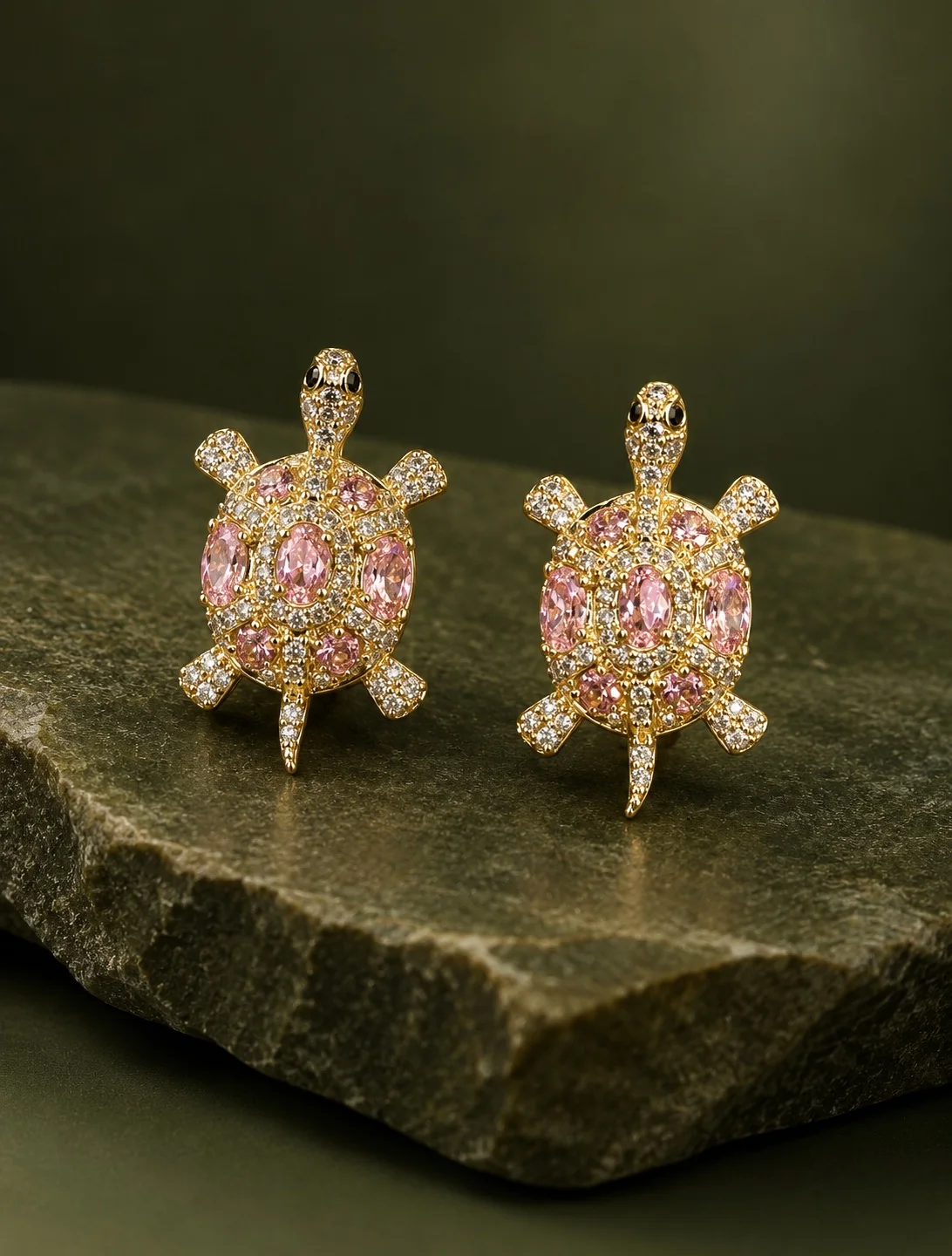 Pembe ve Berrak Taşlı Kaplumbağa Küpe